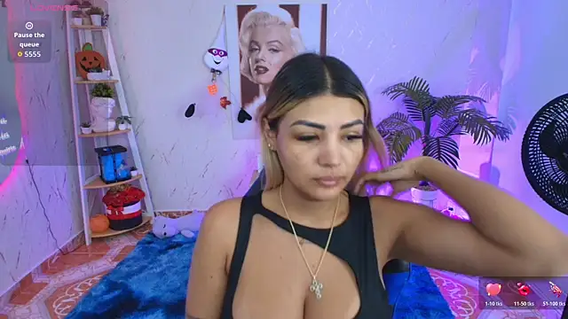 SALOOMEE   online show from 11/23/25, 09:19