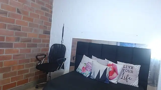 arenita  stone online show from 02/28/25, 09:33