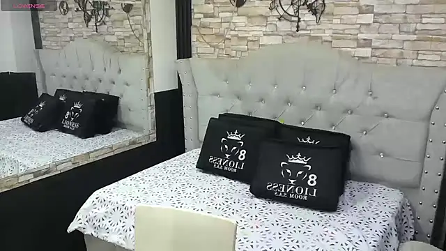 Snapshot of sia_cavad chatting on 03/20/25, 12:32 sia cavad online show from 03/20/25, 12:32