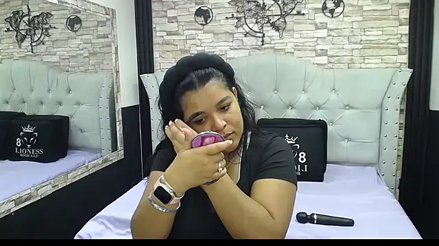 Snapshot of sia_cavad chatting on 09/24/25, 01:50 sia cavad online show from 09/24/25, 01:50