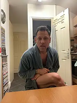 Snapshot of Yourhotboy_42 chatting on 02/04/25, 07:11 Yourhotboy 42 online show from 02/04/25, 07:11