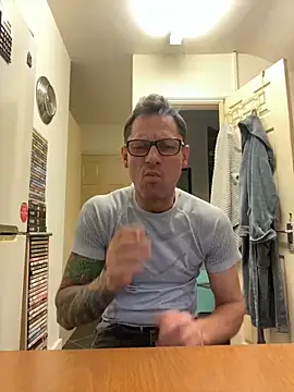 Snapshot of Yourhotboy_42 chatting on 02/08/25, 03:53 Yourhotboy 42 online show from 02/08/25, 03:53