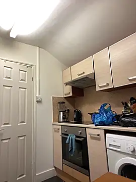 Snapshot of Yourhotboy_42 chatting on 10/30/25, 06:16 Yourhotboy 42 online show from 10/30/25, 06:16