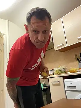 Snapshot of Yourhotboy_42 chatting on 02/15/25, 08:56 Yourhotboy 42 online show from 02/15/25, 08:56