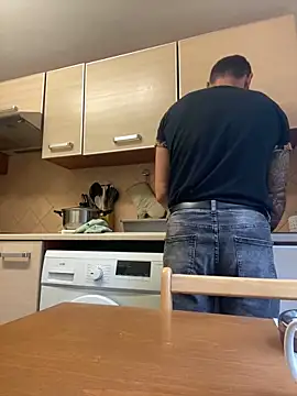 Snapshot of Yourhotboy_42 chatting on 02/07/25, 02:15 Yourhotboy 42 online show from 02/07/25, 02:15