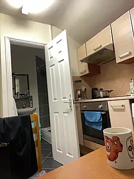 Snapshot of Yourhotboy_42 chatting on 03/01/25, 08:32 Yourhotboy 42 online show from 03/01/25, 08:32