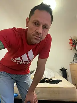 Snapshot of Yourhotboy_42 chatting on 02/23/25, 02:25 Yourhotboy 42 online show from 02/23/25, 02:25