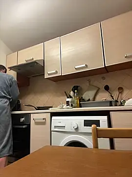 Snapshot of Yourhotboy_42 chatting on 03/14/25, 09:10 Yourhotboy 42 online show from 03/14/25, 09:10