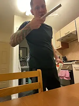 Snapshot of Yourhotboy_42 chatting on 02/26/25, 08:25 Yourhotboy 42 online show from 02/26/25, 08:25