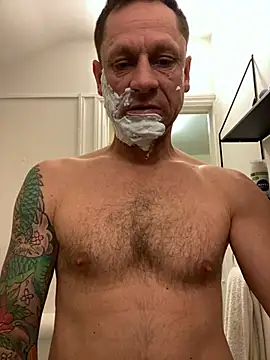 Snapshot of Yourhotboy_42 chatting on 02/25/25, 09:15 Yourhotboy 42 online show from 02/25/25, 09:15