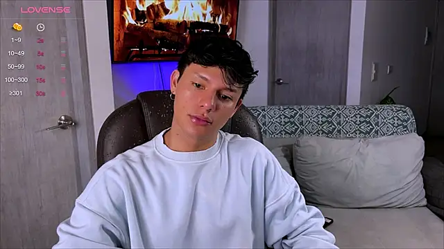 Snapshot of Alexxblue chatting on 02/18/25, 03:41 Alexxblue online show from 02/18/25, 03:41