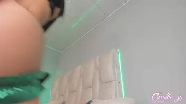 giselle js online show from 03/17/25, 04:11