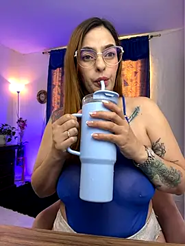 Alessandra Schmoll online show from 11/20/25, 01:12