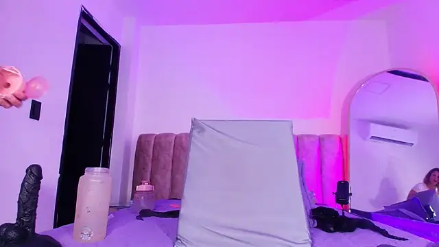 diane di online show from 11/29/25, 07:14