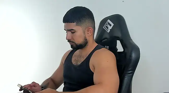 Snapshot of ethaanjones chatting on 01/07/25, 09:03 ethaanjones online show from 01/07/25, 09:03