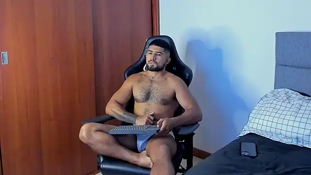 Snapshot of ethaanjones chatting on 09/11/25, 08:20 ethaanjones online show from 09/11/25, 08:20