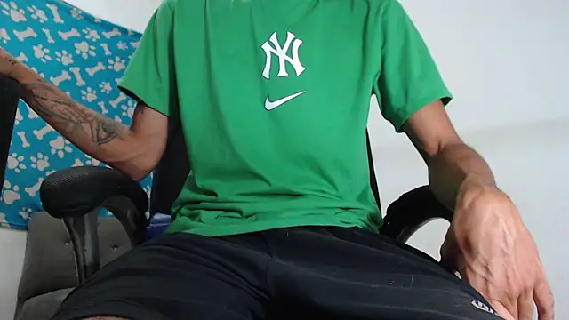 Snapshot of jarley_joker3 chatting on 01/26/25, 06:48 jarley joker3 online show from 01/26/25, 06:48