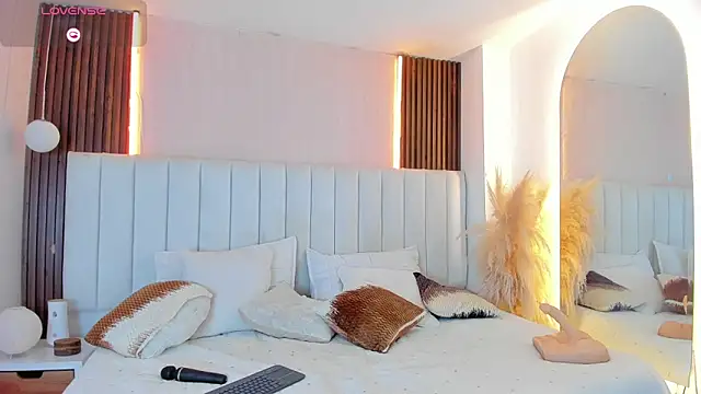 ivy collins online show from 11/09/25, 10:58