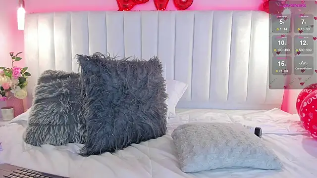 Snapshot of ivy_collins chatting on 02/16/25, 02:31 ivy collins online show from 02/16/25, 02:31