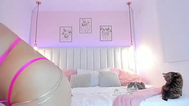 Snapshot of ivy_collins chatting on 02/11/25, 09:25 ivy collins online show from 02/11/25, 09:25