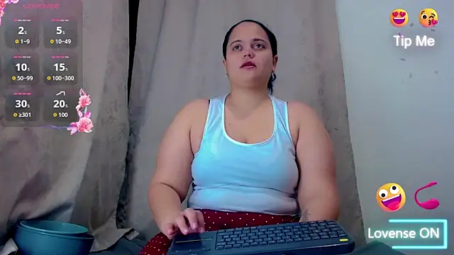 brunnette hot online show from 12/15/25, 10:21