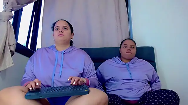 brunnette hot online show from 11/30/25, 11:00