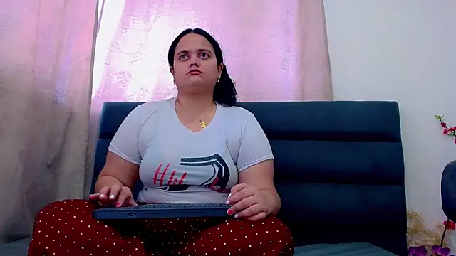 brunnette hot online show from 02/21/26, 12:29