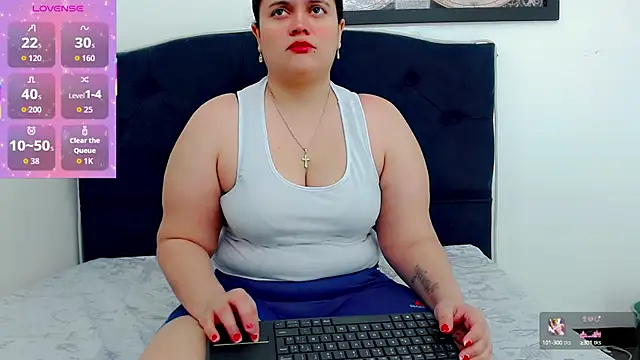 brunnette hot online show from 10/09/25, 11:11