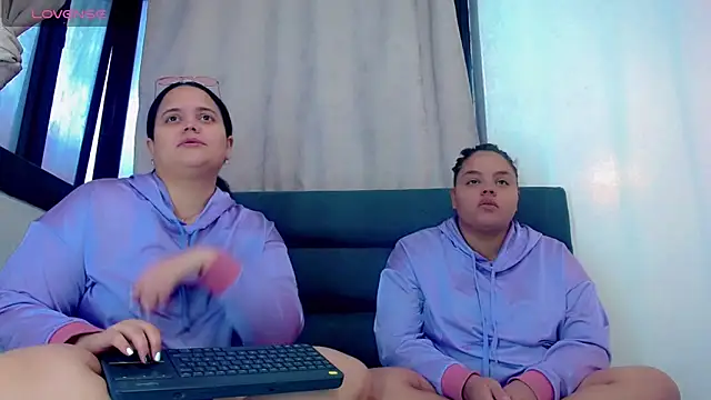 brunnette hot online show from 12/03/25, 10:58