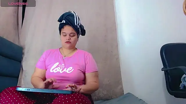 brunnette hot online show from 01/07/26, 10:42