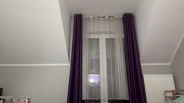 Snapshot of DESIREjenny chatting on 11/05/25, 08:17 DESIREjenny online show from 11/05/25, 08:17