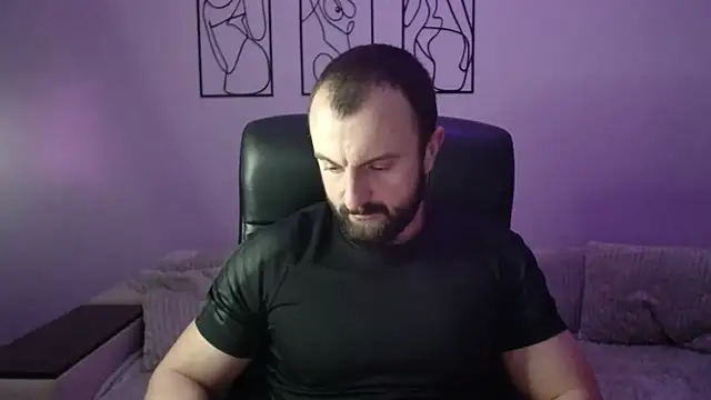 Snapshot of brindlefly6969 chatting on 11/25/25, 12:27 brindlefly6969 online show from 11/25/25, 12:27