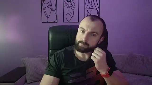 brindlefly6969 online show from 12/19/25, 01:46