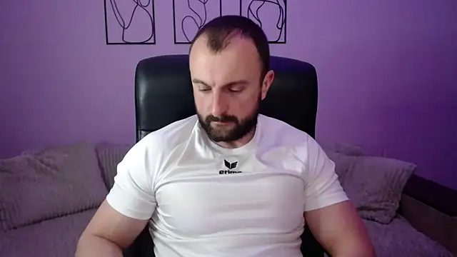 brindlefly6969 online show from 04/10/26, 10:33