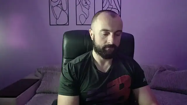 Snapshot of brindlefly6969 chatting on 10/27/25, 11:55 brindlefly6969 online show from 10/27/25, 11:55