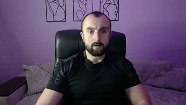 Snapshot of brindlefly6969 chatting on 11/18/25, 11:35 brindlefly6969 online show from 11/18/25, 11:35