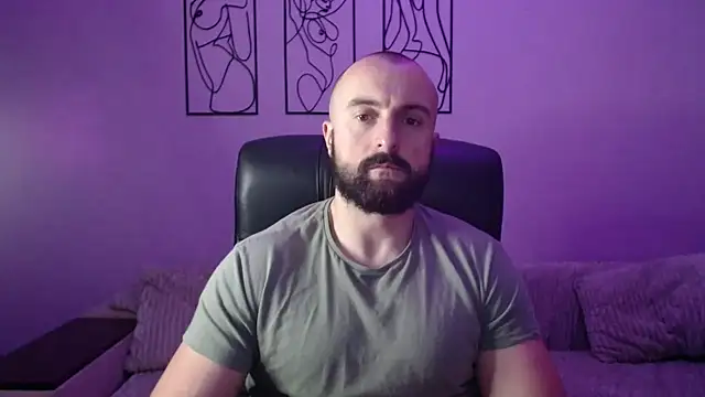 Snapshot of brindlefly6969 chatting on 10/23/25, 11:09 brindlefly6969 online show from 10/23/25, 11:09