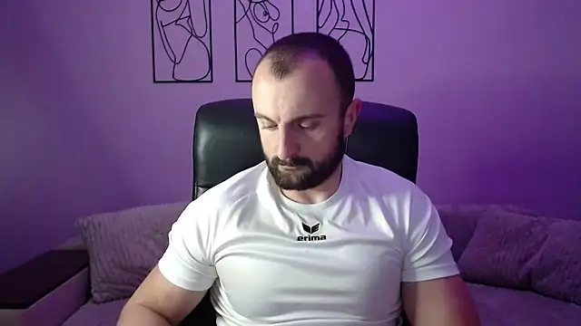 Snapshot of brindlefly6969 chatting on 11/10/25, 11:37 brindlefly6969 online show from 11/10/25, 11:37