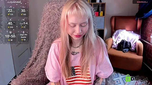 MalenaErnman online show from 04/12/26, 10:40