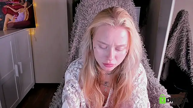 MalenaErnman online show from 09/09/25, 07:40