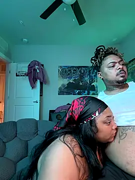 Snapshot of 4EVAGLACIERS chatting on 10/23/25, 04:00 4EVAGLACIERS online show from 10/23/25, 04:00