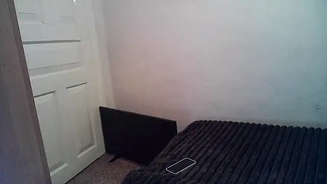 Snapshot of ElizaSwon chatting on 09/20/25, 04:01 ElizaSwon online show from 09/20/25, 04:01