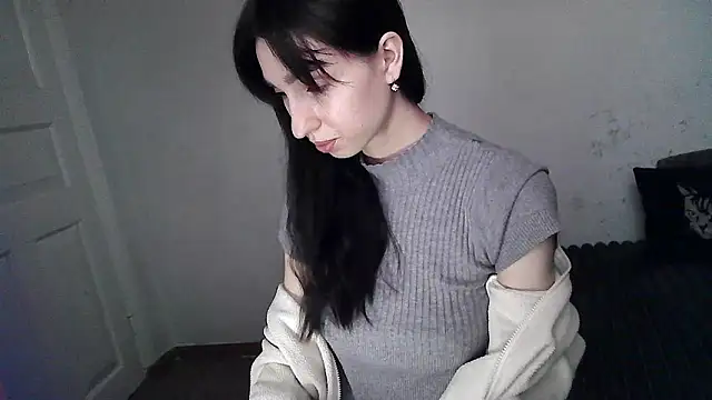 Snapshot of ElizaSwon chatting on 09/26/25, 03:19 ElizaSwon online show from 09/26/25, 03:19