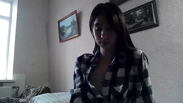 ElizaSwon online show from 04/14/26, 03:50