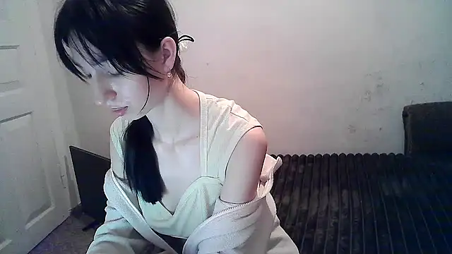 Snapshot of ElizaSwon chatting on 10/05/25, 03:14 ElizaSwon online show from 10/05/25, 03:14
