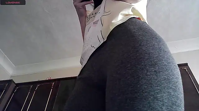 Snapshot of ElizaSwon chatting on 07/02/26, 03:29 ElizaSwon online show from 07/02/26, 03:29