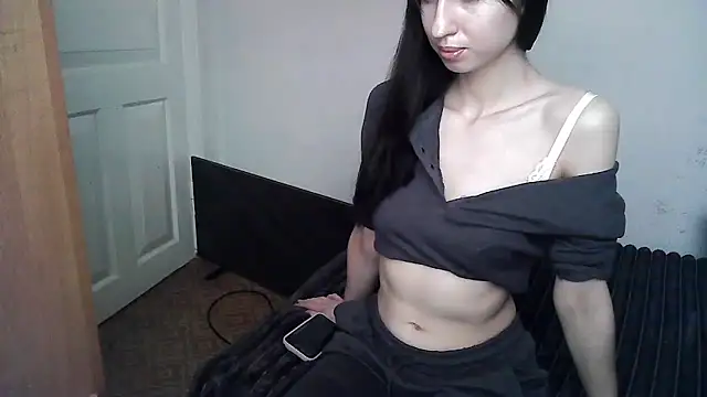 Snapshot of ElizaSwon chatting on 09/08/25, 02:38 ElizaSwon online show from 09/08/25, 02:38