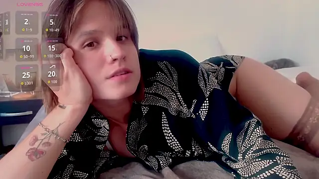 Your Hand In mine online show from 12/18/25, 07:29