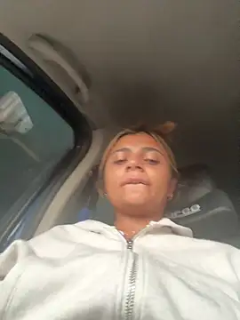 pamell col online show from 11/05/25, 07:50