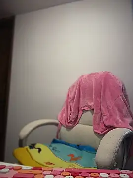 pamell col online show from 04/15/26, 07:58